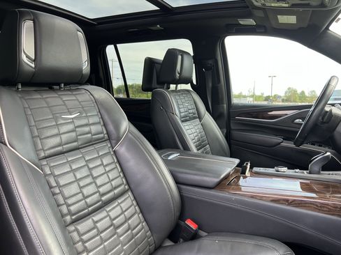 Used 2021 Cadillac Escalade ESV Sport Platinum w/ Heavy-Duty Trailer Package image 35