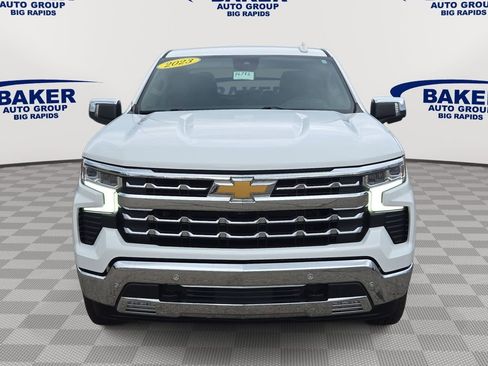 Used 2023 Chevrolet Silverado 1500 LTZ AWD/4WD image 2