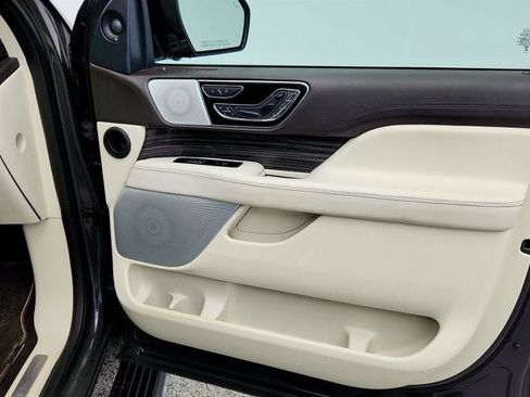 Used 2024 Lincoln Navigator Black Label AWD/4WD image 27