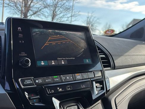 Used 2019 Honda Odyssey EX image 21