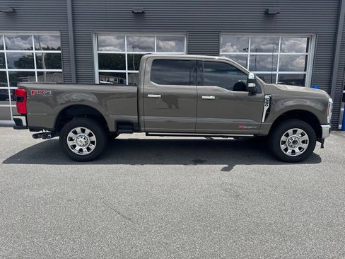 Used 2026 Ford F350 King Ranch w/ Chrome Package AWD/4WD image 4