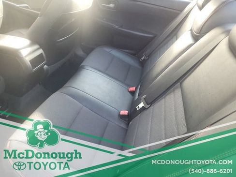 Used 2017 Toyota Camry SE FWD image 5