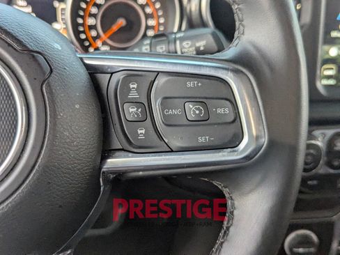 Used 2020 Jeep Wrangler Unlimited Sahara AWD/4WD image 22