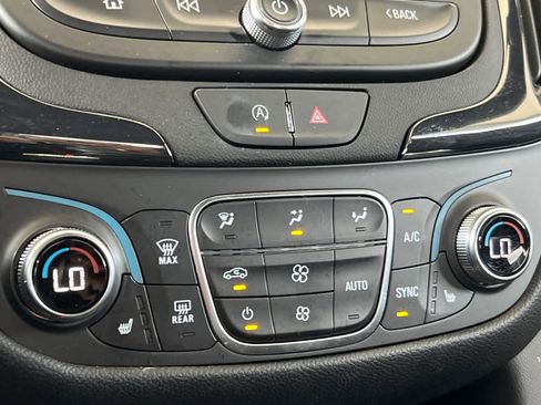 Used 2024 Chevrolet Equinox RS w/ RS Leather Package FWD image 23