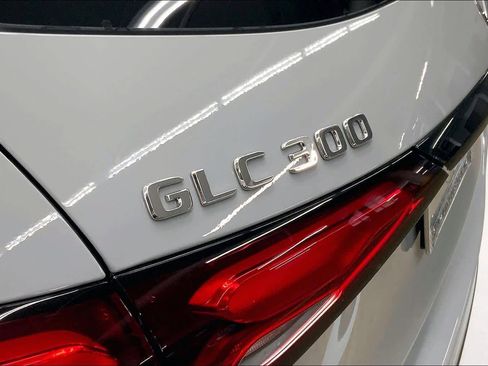 New 2026 Mercedes-Benz GLC 300 image 16