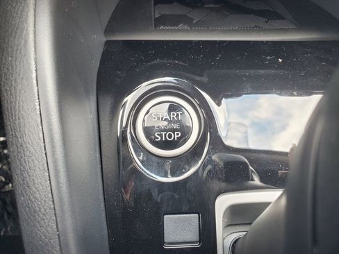 New 2025 Nissan Versa SV w/ Trunk Package image 30