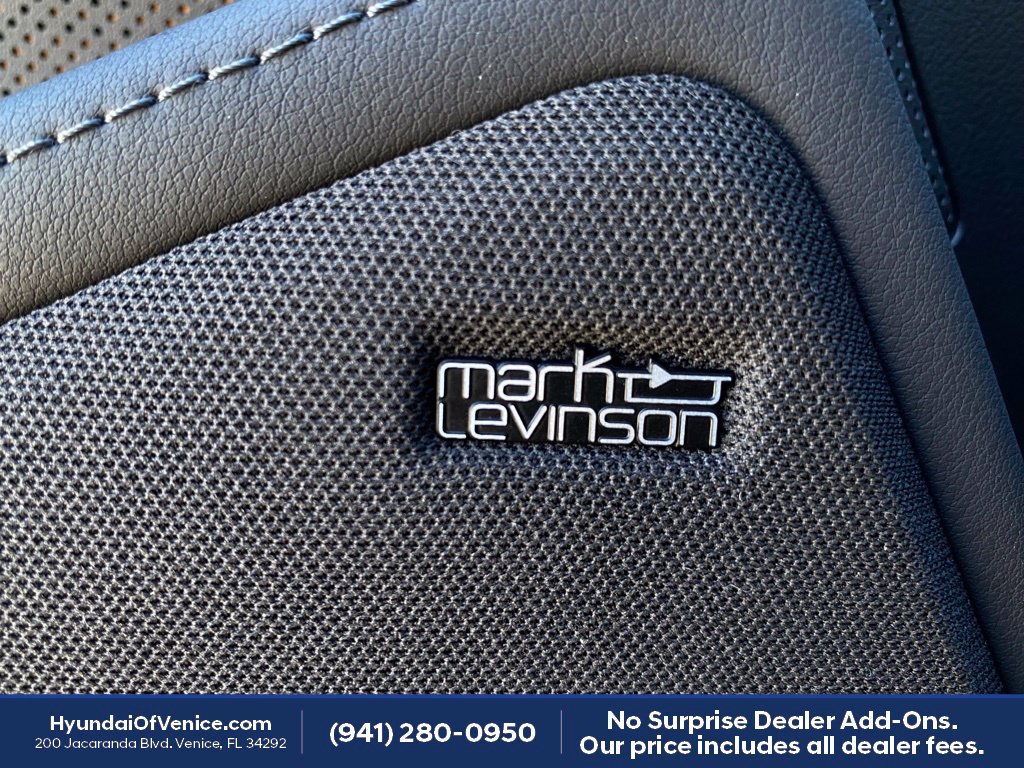 Used 2025 Lexus GX 550 AWD/4WD image 9