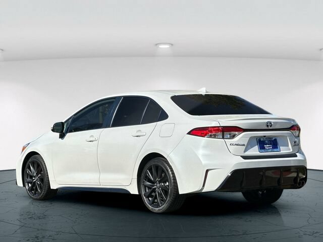 Used 2024 Toyota Corolla SE FWD image 4