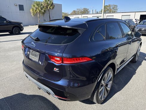 Used 2018 Jaguar F-PACE S image 2