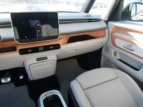 New 2025 Volkswagen ID. Buzz 1st Edition image 11