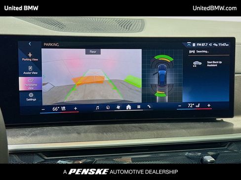 Used 2025 BMW X5 xDrive40i w/ M Sport Package AWD/4WD image 9