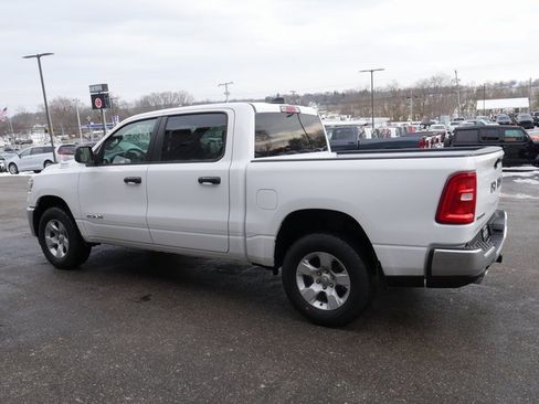 New 2026 RAM 1500 4x4 Crew Cab image 8