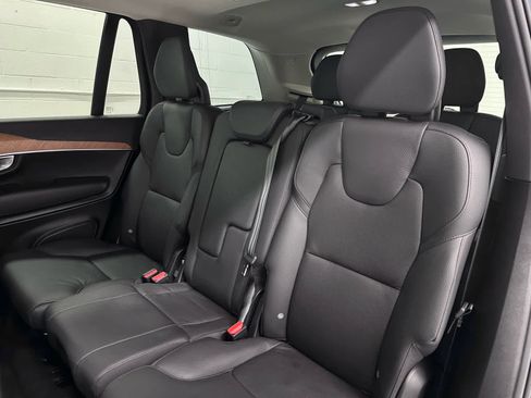 Used 2024 Volvo XC90 B5 Plus image 16