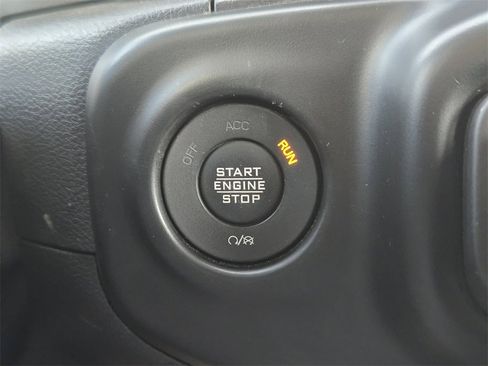 Used 2022 Jeep Wrangler Unlimited Sport image 24