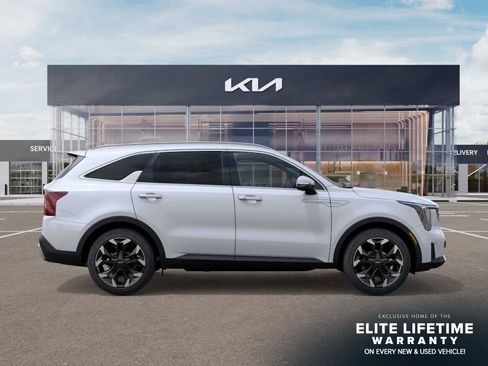 New 2026 Kia Sorento EX AWD/4WD image 8