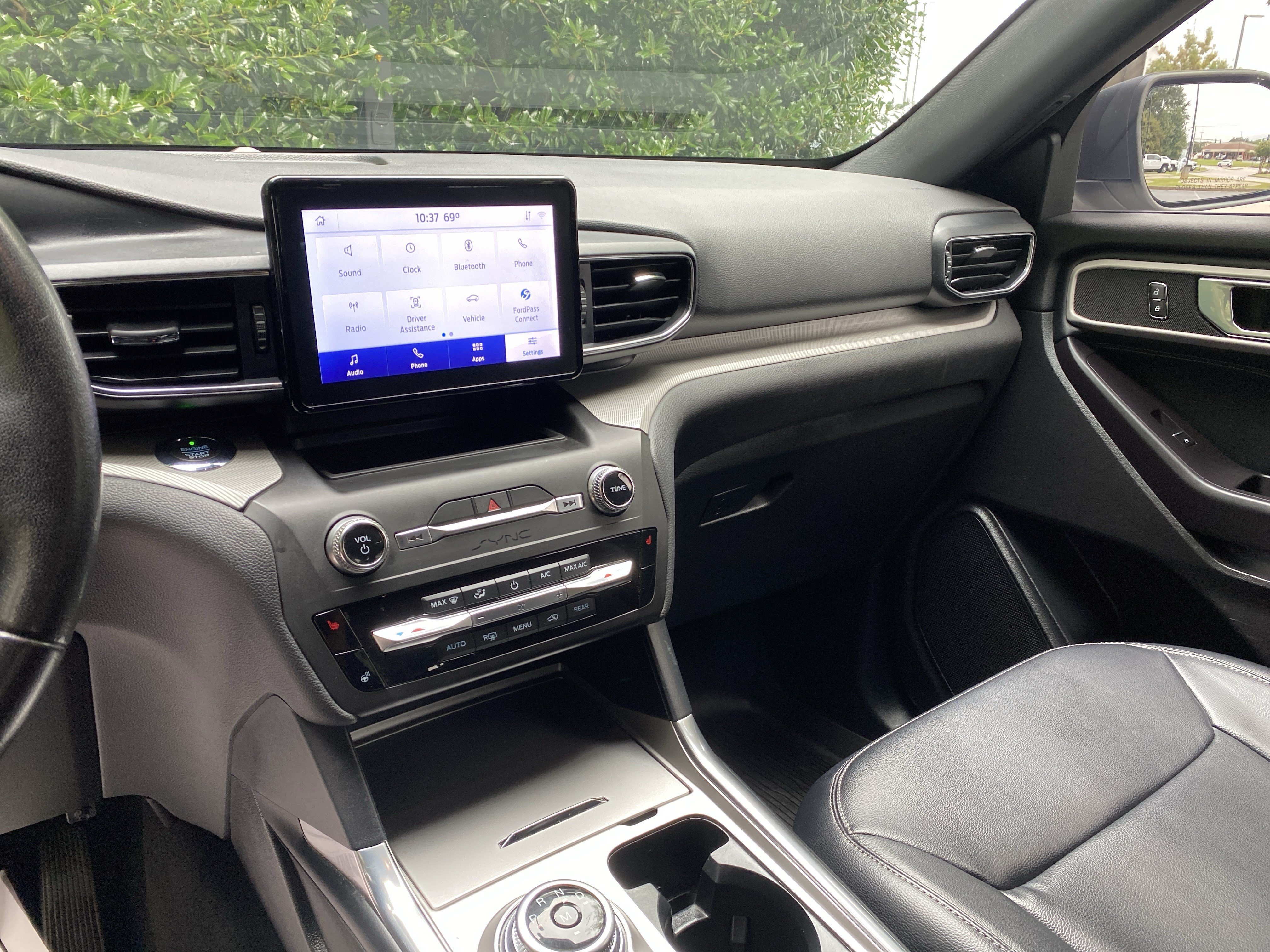 Used 2020 Ford Explorer XLT w/ Equipment Group 202A AWD/4WD image 23
