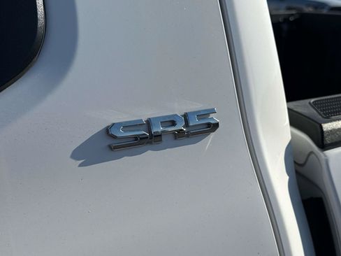 Used 2025 Toyota Tacoma SR5 AWD/4WD image 14