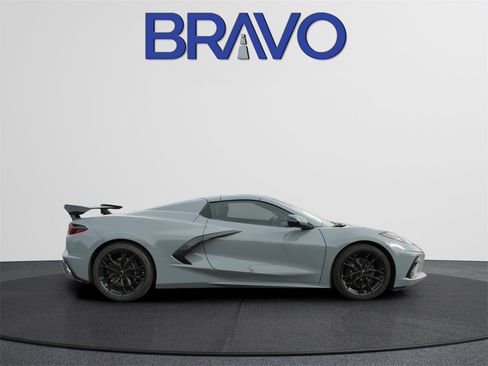 Used 2025 Chevrolet Corvette Stingray Preferred Conv w/ 2LT image 5