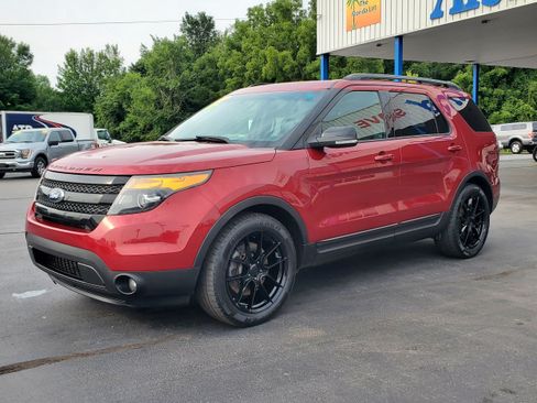Used 2015 Ford Explorer Sport w/ Equipment Group 401A AWD/4WD image 2