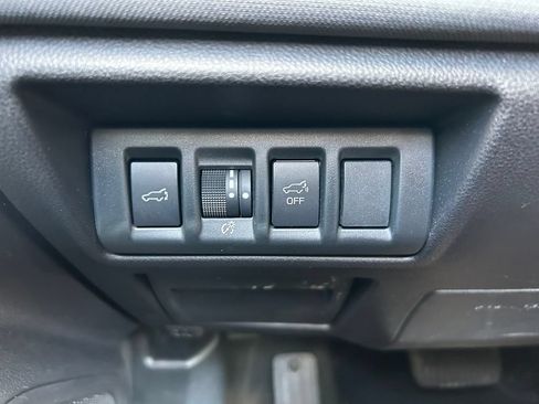 Used 2024 Subaru Outback Premium AWD/4WD image 18