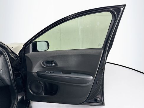 Used 2019 Honda HR-V Sport image 29