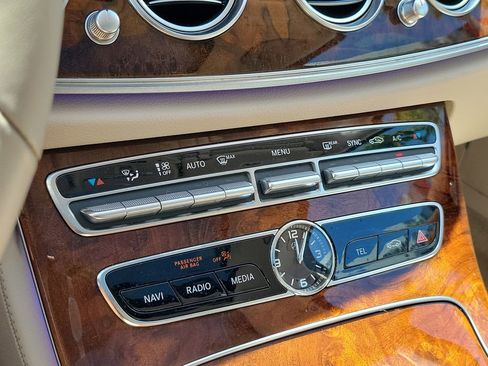 Used 2019 Mercedes-Benz E 300 4MATIC image 33