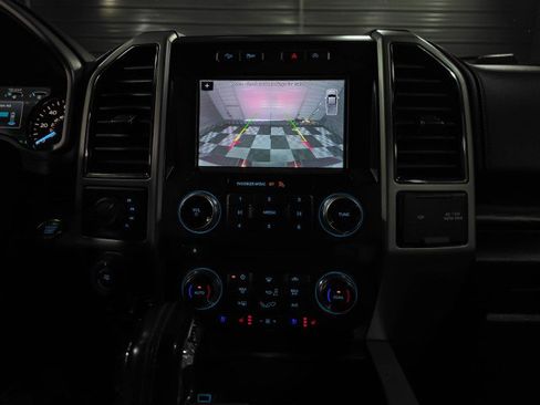 Used 2018 Ford F150 Lariat w/ Equipment Group 502A Luxury image 30