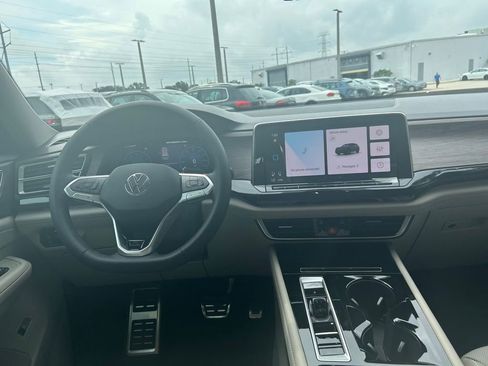 New 2026 Volkswagen Atlas SEL Premium R-Line image 50