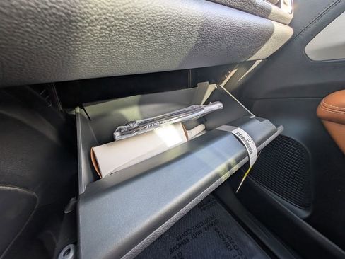 New 2026 Chrysler Pacifica Pinnacle w/ Trailer Tow Group FWD image 39