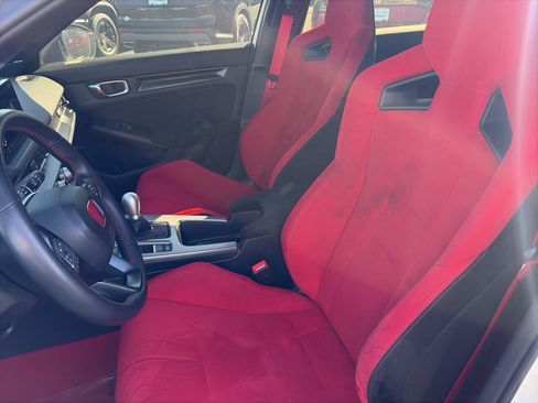 Used 2024 Honda Civic Type R image 11