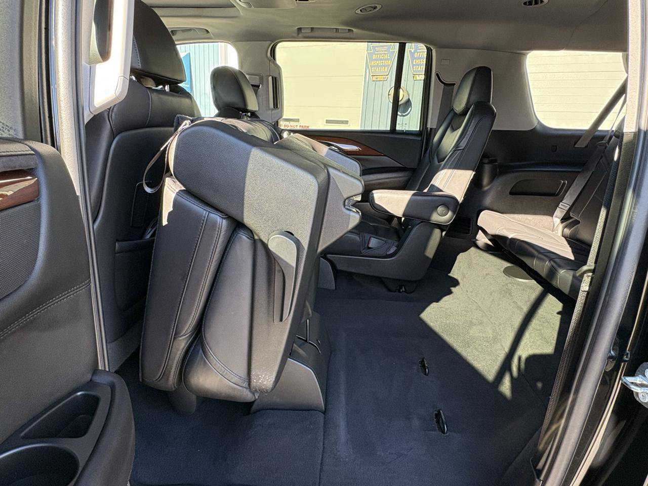 Used 2018 Cadillac Escalade ESV Luxury AWD/4WD image 22