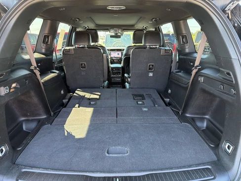 Used 2024 Jeep Grand Cherokee L Limited w/ Luxury Tech Group II AWD/4WD image 11