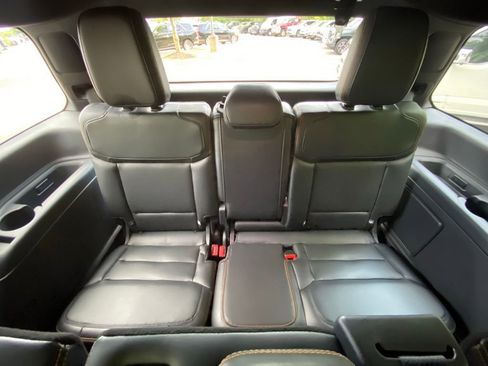 Used 2025 Ford Expedition Tremor AWD/4WD image 37