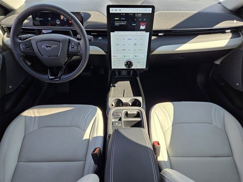 Used 2025 Ford Mustang Mach-E Premium image 24