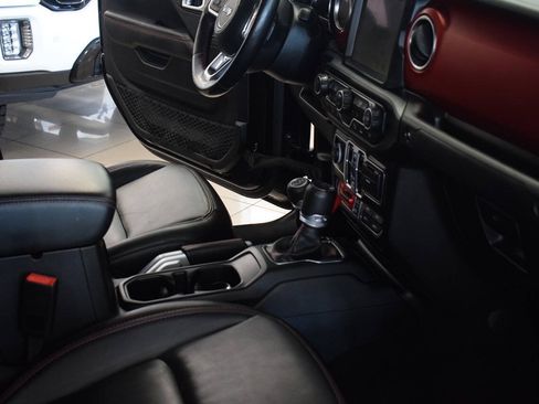 Used 2020 Jeep Gladiator Rubicon AWD/4WD image 28