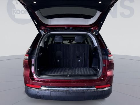 Used 2023 Jeep Grand Cherokee L Limited AWD/4WD image 27