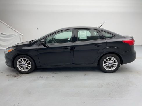 Used 2017 Ford Focus SE image 7