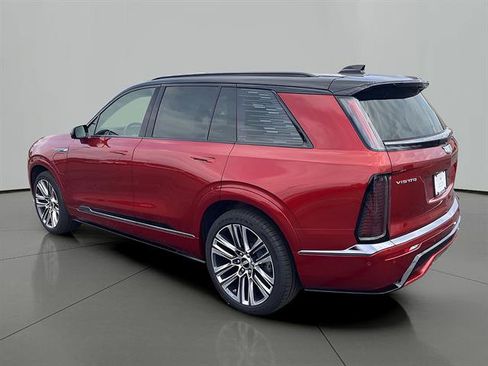Used 2026 Cadillac Vistiq Platinum w/ LPO, Floor Liner Package AWD/4WD image 3
