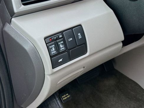 Used 2017 Honda Odyssey EX-L image 10