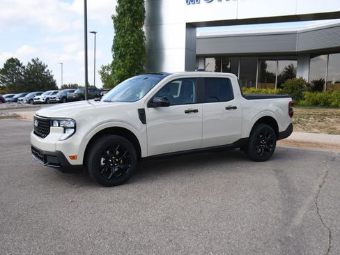 New 2025 Ford Maverick XLT w/ XLT Luxury Package AWD/4WD image 2
