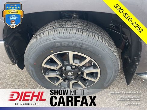 Used 2017 Toyota Tundra Limited w/ Limited Premium Package image 14