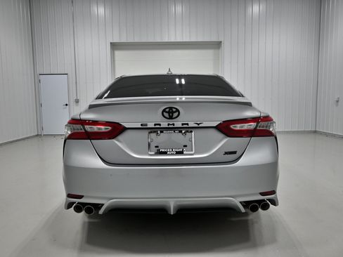 Used 2019 Toyota Camry XSE FWD image 30