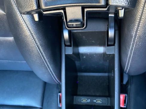 Used 2017 Mercedes-Benz GLA 250 4MATIC image 29