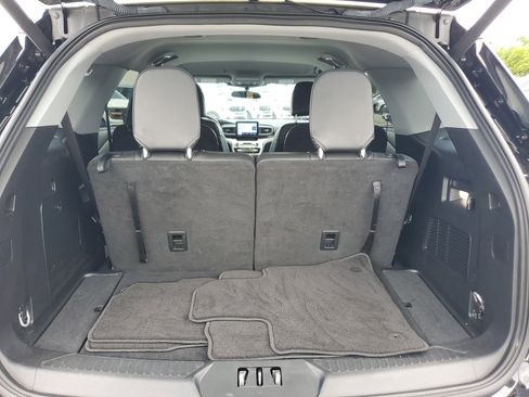 Used 2023 Ford Explorer XLT w/ Equipment Group 202A image 16