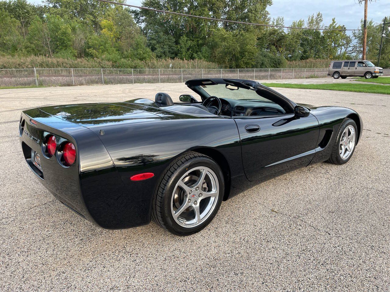 Used 2003 Chevrolet Corvette Convertible w/ Preferred Equipment Group1 RWD image 59