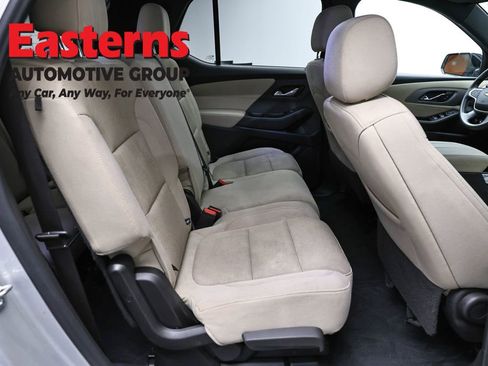 Used 2022 Chevrolet Traverse LS AWD/4WD image 22