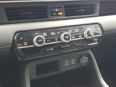 Used 2024 Honda Pilot EX-L image 32