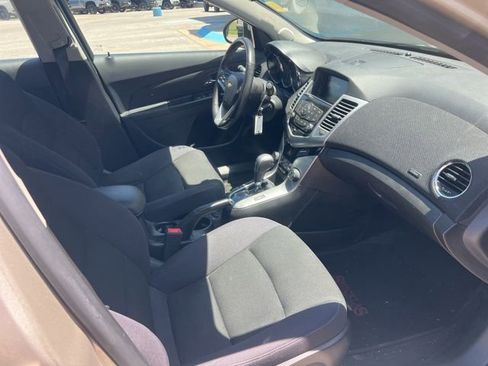 Used 2013 Chevrolet Cruze LT w/ RS Package FWD image 9