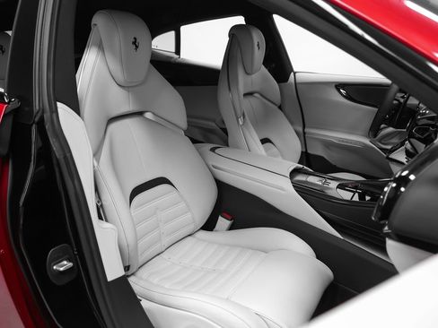 Certified 2025 Ferrari Purosangue AWD/4WD image 26