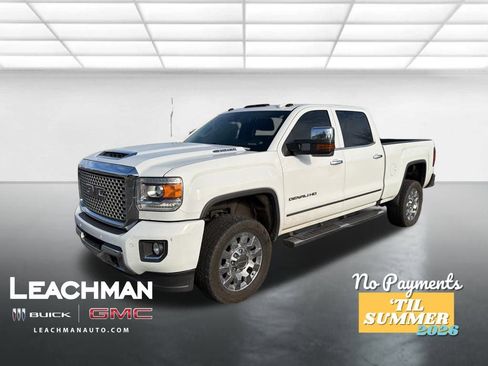 Used 2017 GMC Sierra 2500 Denali w/ Duramax Plus Package image 9